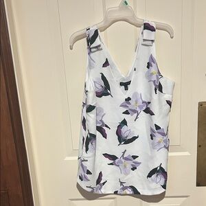 Floral V-Neck Lined Sleeveless Top - White & Lilac Spring wardrobe staple